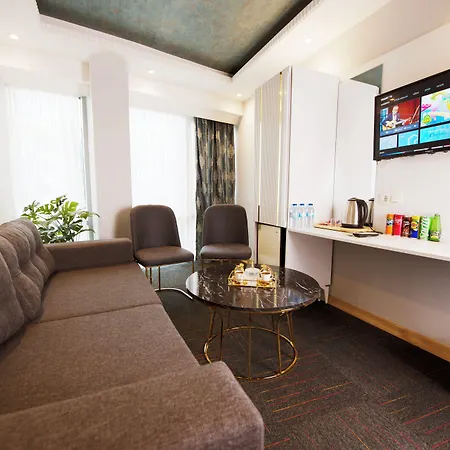 Stay Suite Hotel *