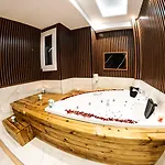 Stay Suite Hotel *