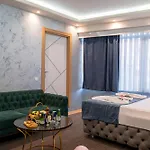 Stay Suite Hotel *